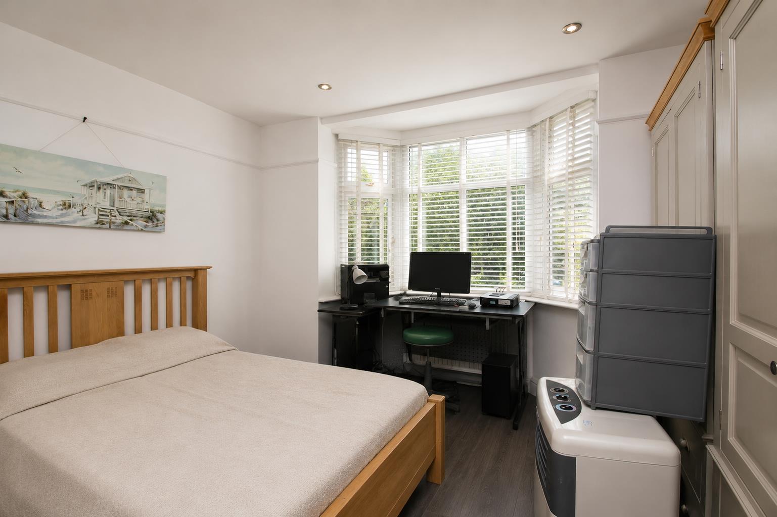 Beechwood Avenue, Tilehurst, Reading